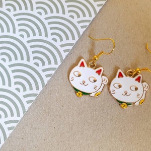 Tomi Cat Cute Kawaii Lucky Cat Charm Earrings for Pierced Ears