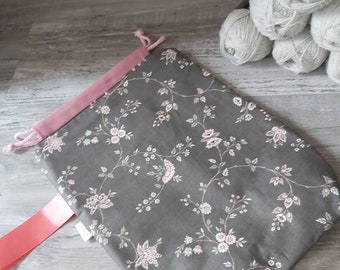 Grote projectbag roze bloemen, projectbag breitas haaktas breien haken