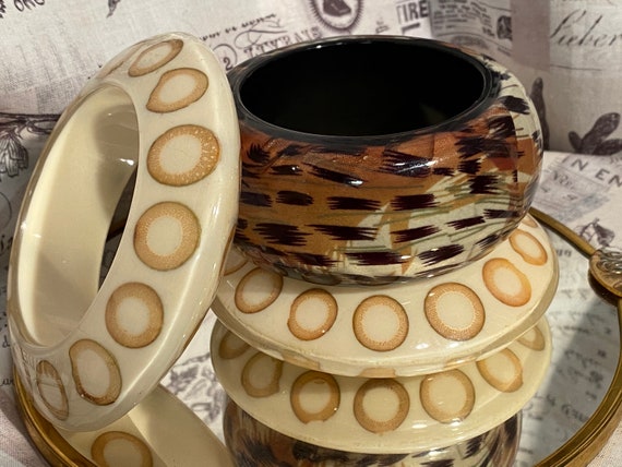 Vintage Chunky Resin Bracelet Lot Fur Pattern and… - image 1