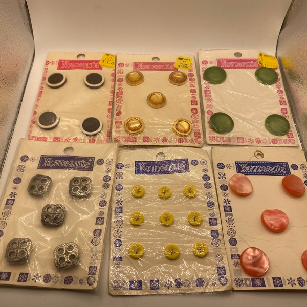 Vintage Nouveaute Button Lot , Lot of 6 Vintage Button Sets , Grandmas Sewing Drawer