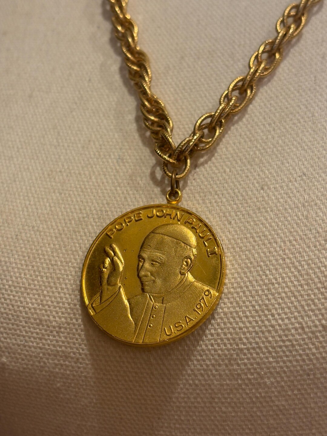 Vintage 1979 Pope John Paul II Medallion Pendant Necklace - Etsy