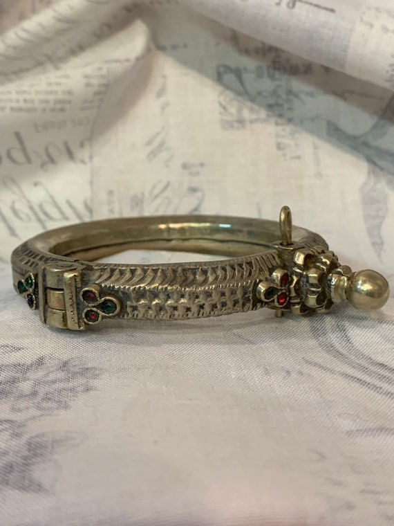 Vintage silver hinged bracelet from Pakistan trad… - image 5