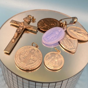 Vintage Religious Medals Crucifix Lot , Devotion Medals