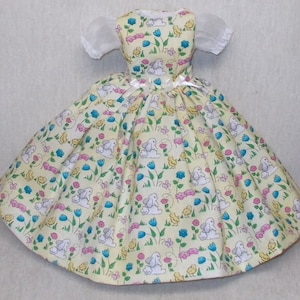 20 - 21&quot;   CISSY  Miss REVLON     Fashion   Doll   Clothes  Lovely  SPRING   Bunny  & Posies  w/ Organdy  Dress