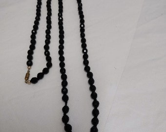 Collier Sautoir 66cm vintage perle facette en verre noir 1960