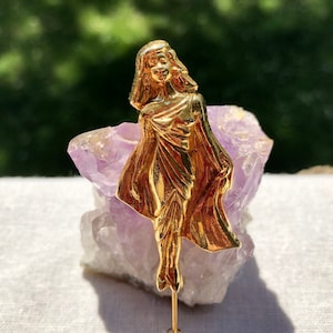 Pin, Lavallière Femme Corps signed Avon