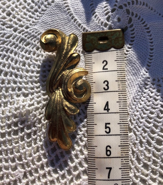 Broche Vintage Dorée Fleur Signée Jacques Esterel - Made In France