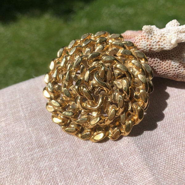 Vintage brooch Agatha Paris gold metal French designer mesh style