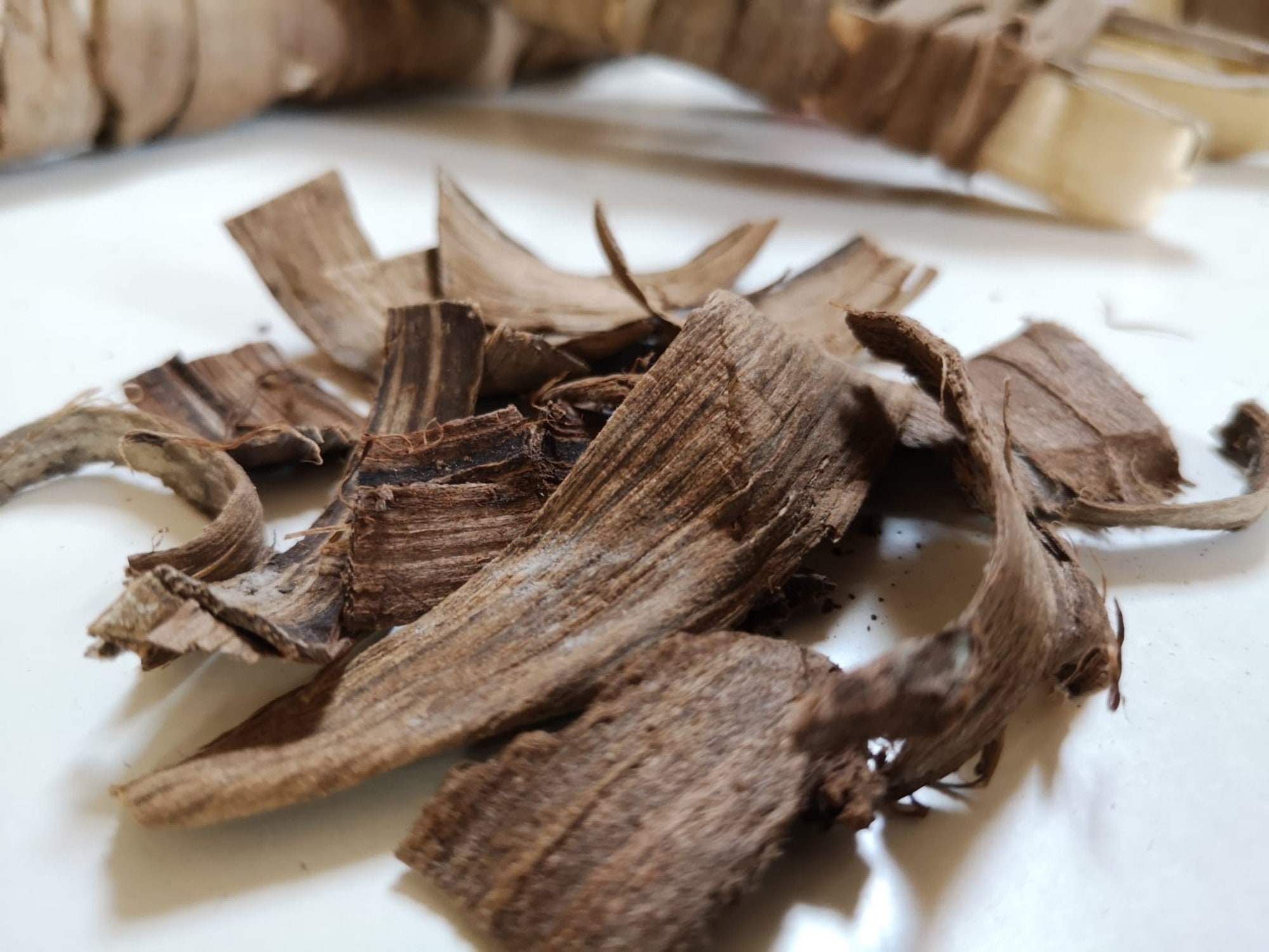 Natural Moroccan Siwak Walnut Tree Bark Traditional Miswak Toothbrush 10 g  سواك