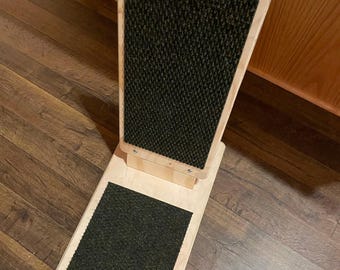 Claw-Care UP, Real Wood Cat Scratching Post: Freestanding Vertical Design, Mess-Free Surface, Replaceable Pads