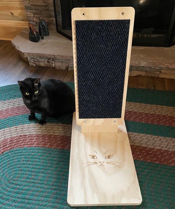 UPRIGHT FREESTANDING Scratcher Upright for Cats Who Like to
