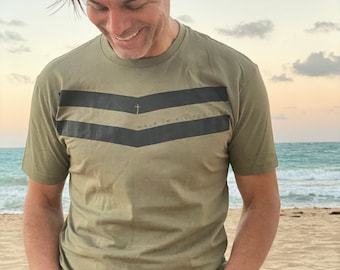 Walk In His Footsteps Tee – Men's Chevron Christian Shirt