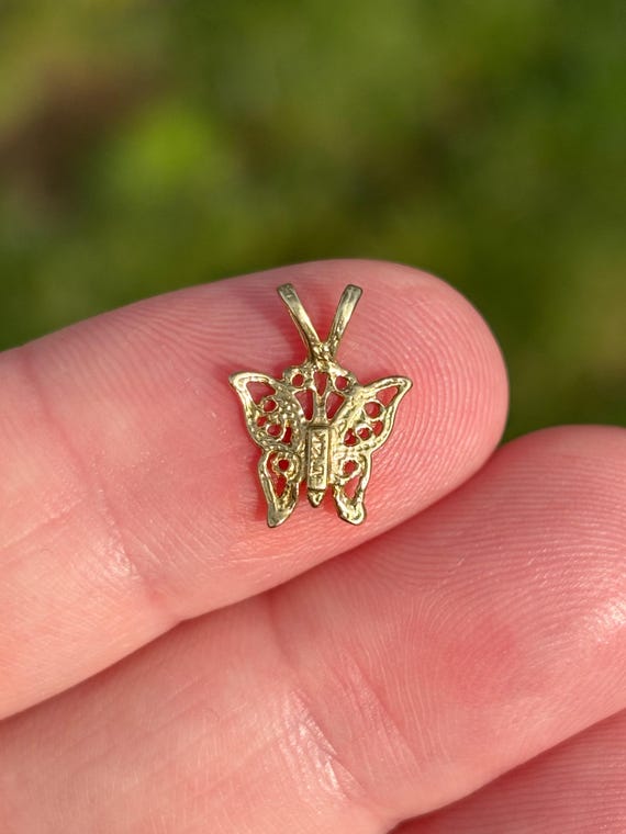 Vintage Solid 14k Yellow Gold Tiny Butterfly Pend… - image 2