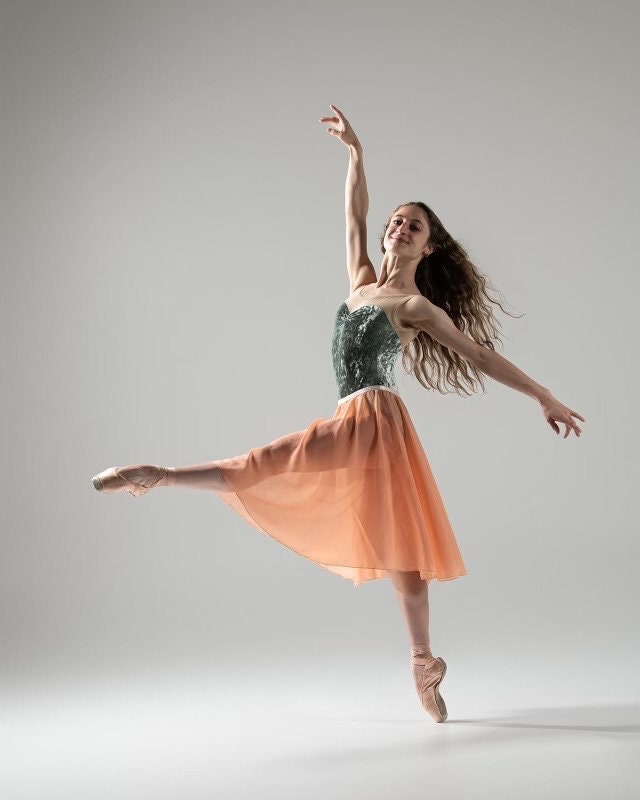 green emerald velvet dress Amazon.com: HEARTTOUCH Women's Lyrical Dance Skirt Long Sheer Swing Wrap  Skirt Modern Ballet Skirts Modern Waltz Costumes for Performance  (Black(360°),Small,Small) : Clothing, Shoes & Jewelry main image 0