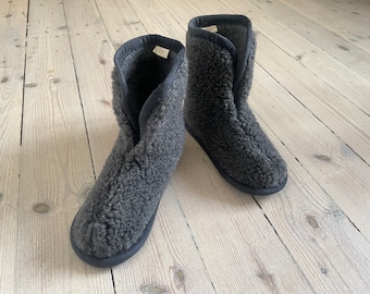 Wool  slippers / Eco Women's / Men's Merino Pure Sheep's Wool Slippers/ Sheepskin Slippers - Non Slip Sole ,Birthday Gift