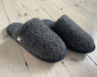 Eco Women's / Men's Merino Pure Sheep's Wool Slippers/ Sheepskin Slippers / House shoes for women and men / House slippers from wool