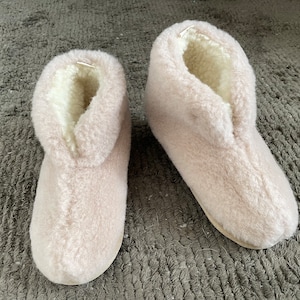 Eco Women's / Men's Merino Pure Sheep's Wool Slippers/ Sheepskin Slippers - Non Slip Sole ,Birthday Gift