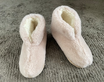 Eco Women's / Men's Merino Pure Sheep's Wool Slippers/ Sheepskin Slippers - Non Slip Sole ,Birthday Gift