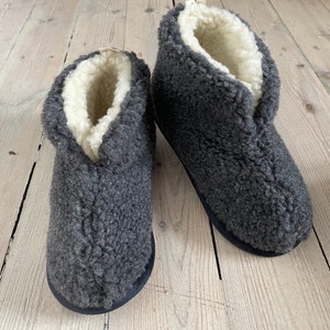 Eco Women's / Men's Merino Pure Sheep's Wool Slippers/ Sheepskin Slippers Non Slip Sole ,Birthday Gift image 1