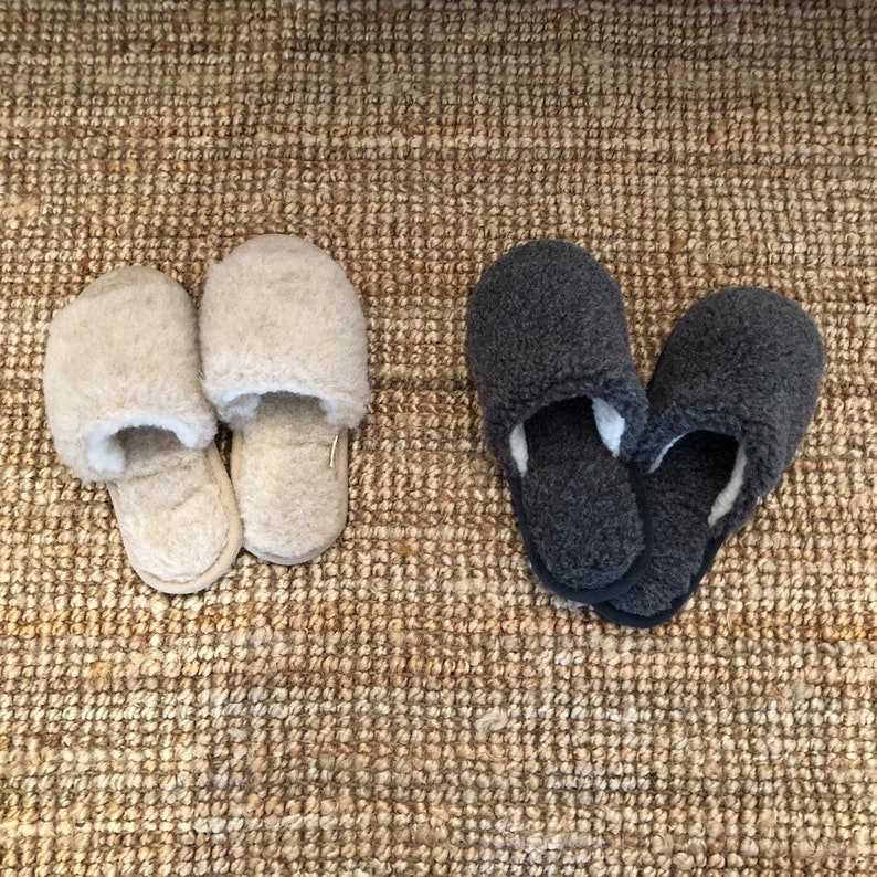 Eco Women's / Men's Merino Pure Sheep's Wool Slippers/ Sheepskin Slippers / House shoes for women and men / House slippers from wool image 9