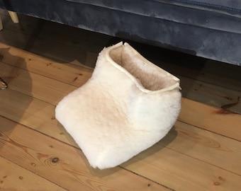 wool foot warmer / foot muff