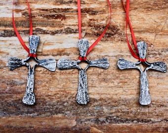 conjunto de tres adornos navideños cruzados forjados