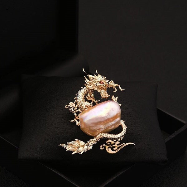 Perlas barrocas oro dragón broche pin, broche de dragón chino, broche vintage, pin de traje, joyería Hanfu, signo del zodíaco año del dragón, broche de encanto