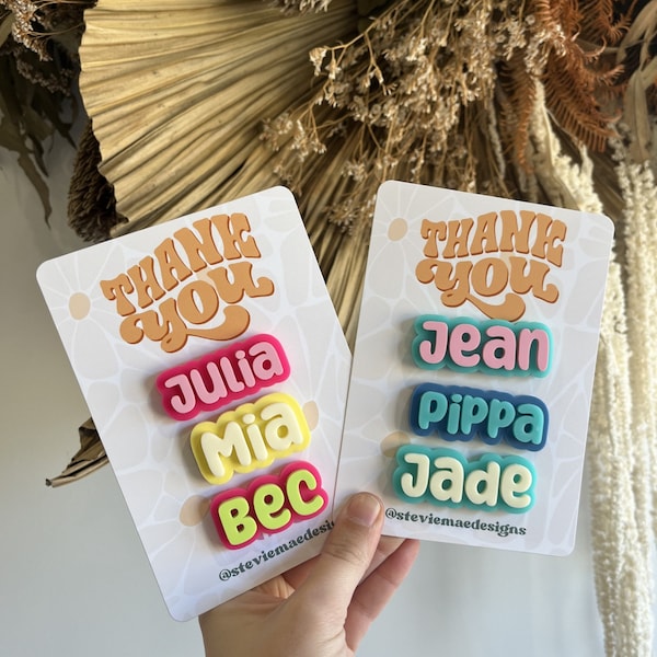 Insignia personalizada con nombre y fuente divertida