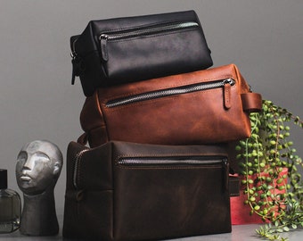 Personalized Leather Dopp Kit, Gift For Him, Customized Toiletry Bag, Christmas Boyfriend Gift, Mens Gift, Brother Gift