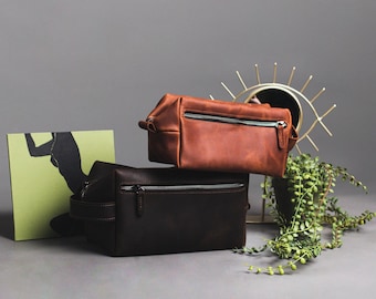 Leather Dopp Kit, Monogrammed Toiletry Bag, Leather Zipper Pouch, Handmade Leather Bag, Anniversary Gift for Husband, Christmas Gift
