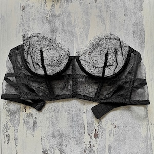 Black long strapless bra by Josephine Lingerie. Long lace bra. Cup style Angelika.