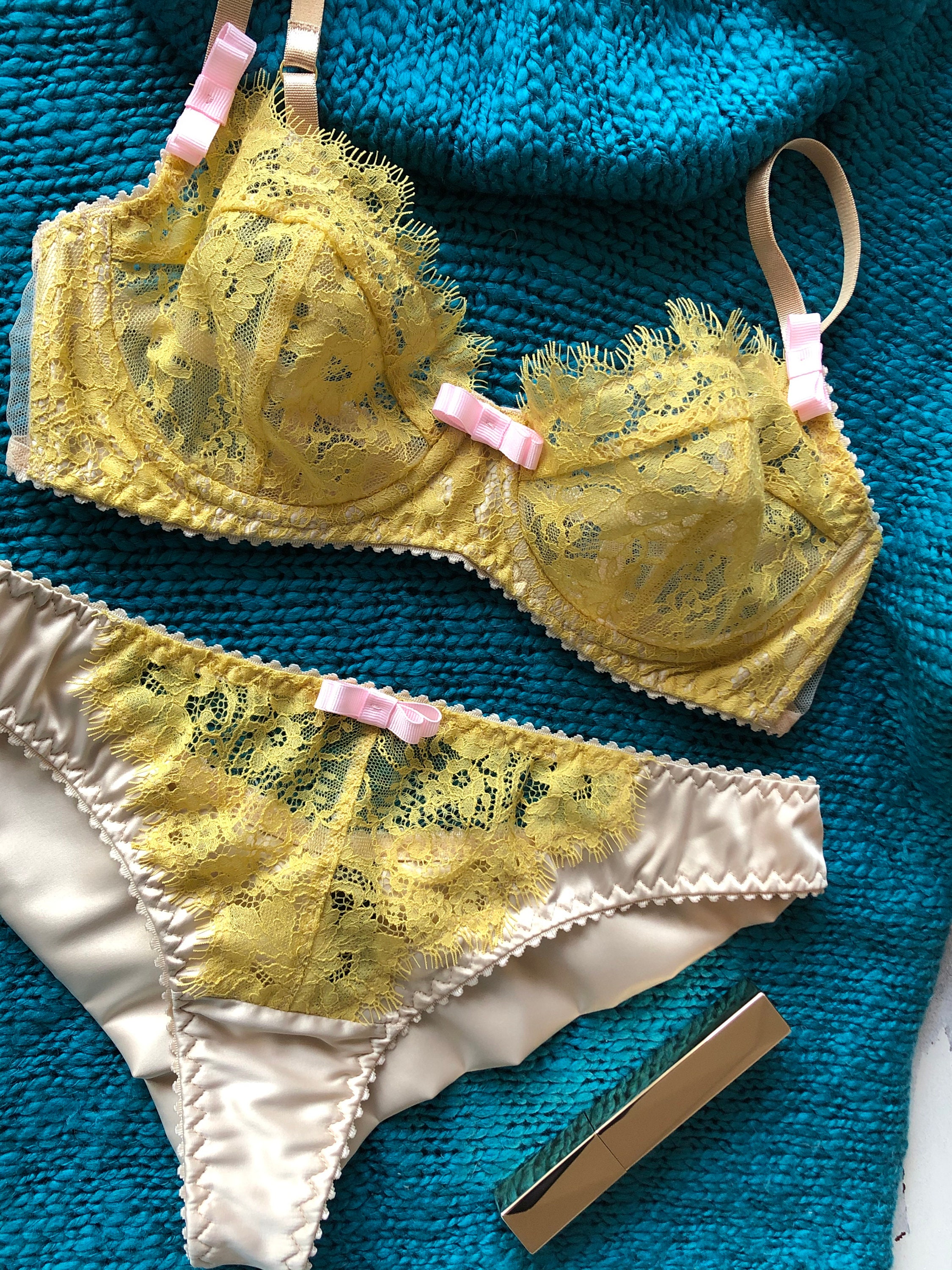 Silk Bra Set Yellow -  Canada