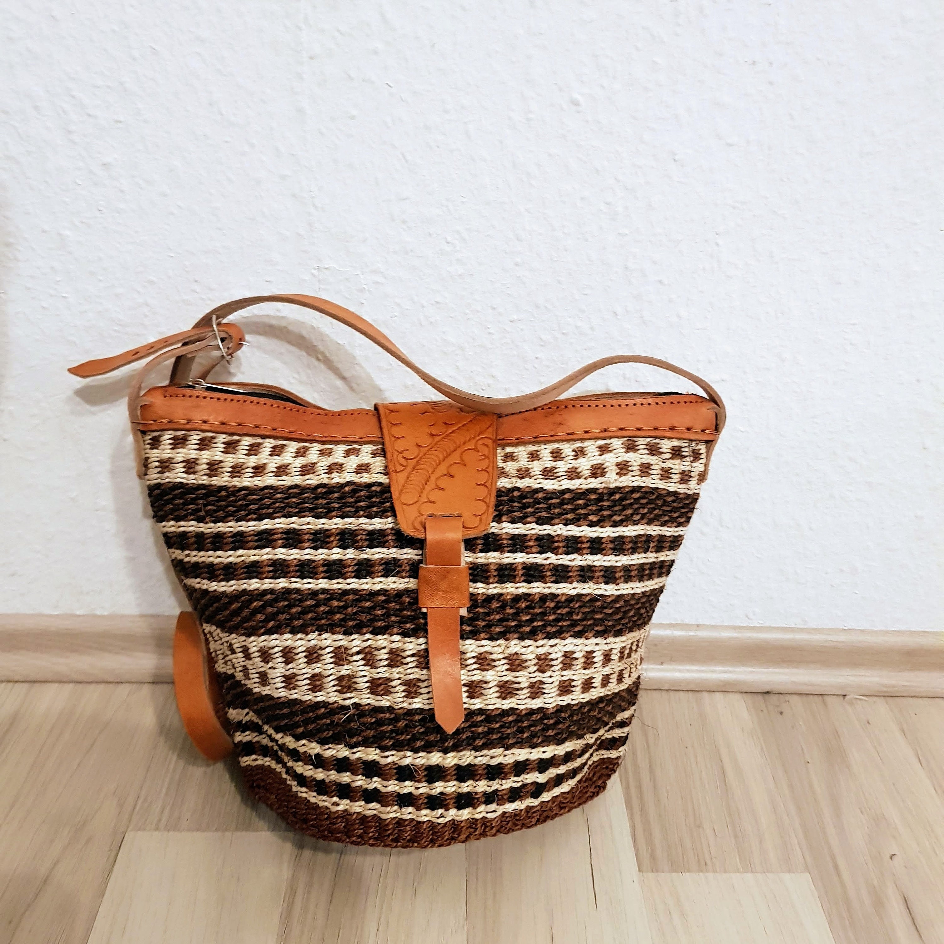 African sisal handbag handwoven yellow | NAHERI