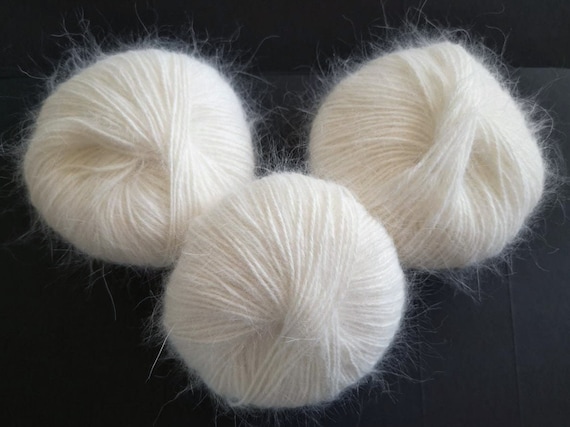 Angora Yarn for Knitting 100% Angora White Angora Fluffy Yarn 25 Gram 