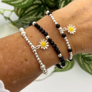 Sterling silver daisy charm bracelet flower jewelry for mom spring charm mom dainty gift friendship flower bracelet present mother day gift