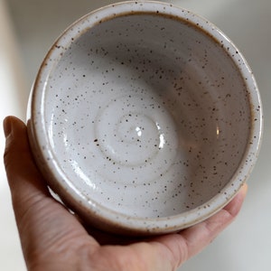 To order WHITE FRECLED BOWLS, simple modern ceramic bowls for breakfast, soup, dessert, glazed in white glossy on freckled light clay image 4