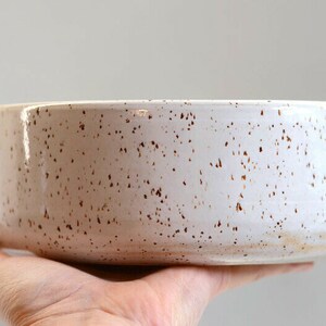 To order WHITE FRECLED ramen bowl, simple modern ceramic bowl for Asian soup, fruit or salade. Glazed in white glossy on freckled light clay image 3