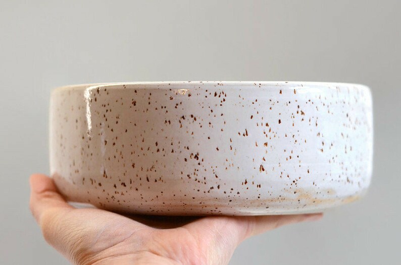 To order WHITE FRECLED ramen bowl, simple modern ceramic bowl for Asian soup, fruit or salade. Glazed in white glossy on freckled light clay image 3