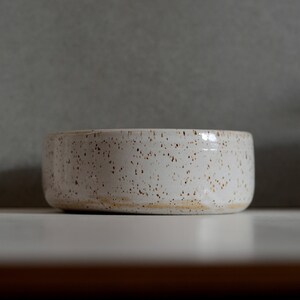 To order WHITE FRECLED ramen bowl, simple modern ceramic bowl for Asian soup, fruit or salade. Glazed in white glossy on freckled light clay image 9