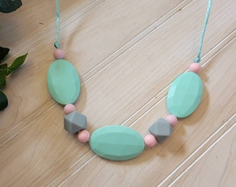 Silicone Nursing/breastfeeding necklace, sensory necklace, fidget necklace, mama necklace