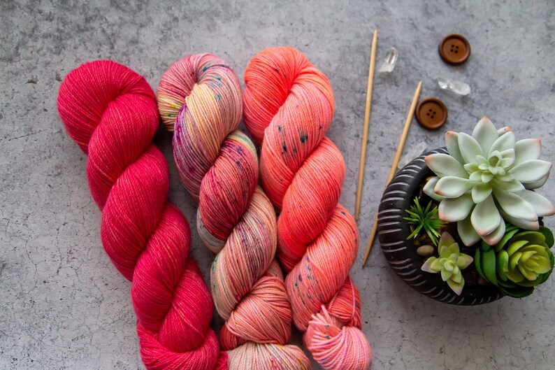 Ships Free in US Misfits Pink Coral Speckled Sock Superwash Merino Nylon Yarn Fingering Sock Yarn knitting crochet Corally Invited