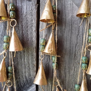 1 Boeddha windgong met koebellen en groen patina bronzen messing boeddhakopkralen, cadeau-idee voor moeder, haar beste vriend, feng shui