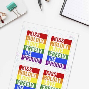 Juego de cuatro pegatinas Kiss Boldly Love Freely Be Proud LGBT Pride Gay Lesbian Rainbow LGBTQ Pride Flag Sticker Sheet LGBTQIA2S+ Decal Set