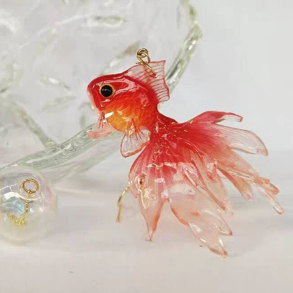 Asymmetric bubble hot shrinkage goldfish earrings, lifelike, hand dyed, fish 3 cm long, a cool goldfish, color can be customized, soft chain