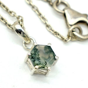 Cut Moss Agate Silver Necklace, Beautiful Green Moss agate Necklace, 925 Silver Necklace, Moss Agate Pendant, Moss Agate Necklace With Chain