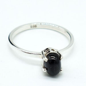 Black Star Ring: Oval Gemstone, 925 Sterling Silver