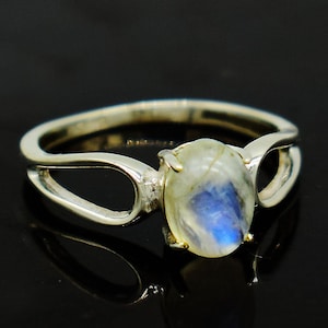 925 Sterling Silver ring, Rainbow Moonstone stone silver ring, Blue fire silver ring, Genuine silver ring, Statement Birthstone Silver ring