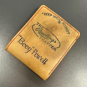 Cartera plegable de cuero con forma de guante de béisbol Boog Powell