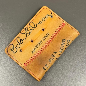 Cartera plegable delgada de cuero con forma de guante de béisbol de Bob Gibson