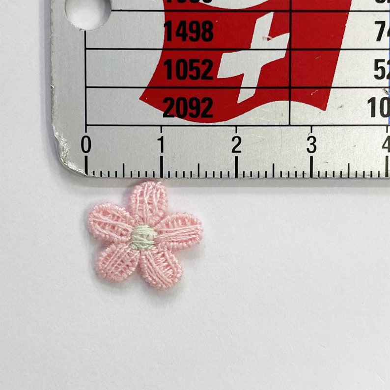 15mm Flower Sew On Embroidered Patch Appliqués Badge Set Of 20 image 2